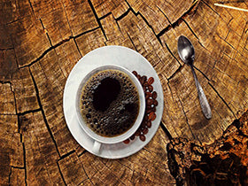 Votre café du matin pourrait-il aider à réduire la pollution atmosphérique?
